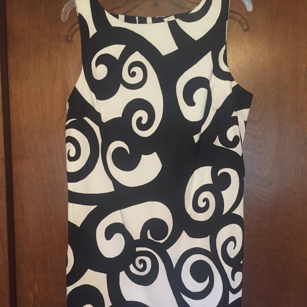 Black & White stretchy cocktail dress